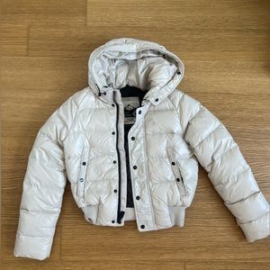 Aritzia cropped puffer jacket
